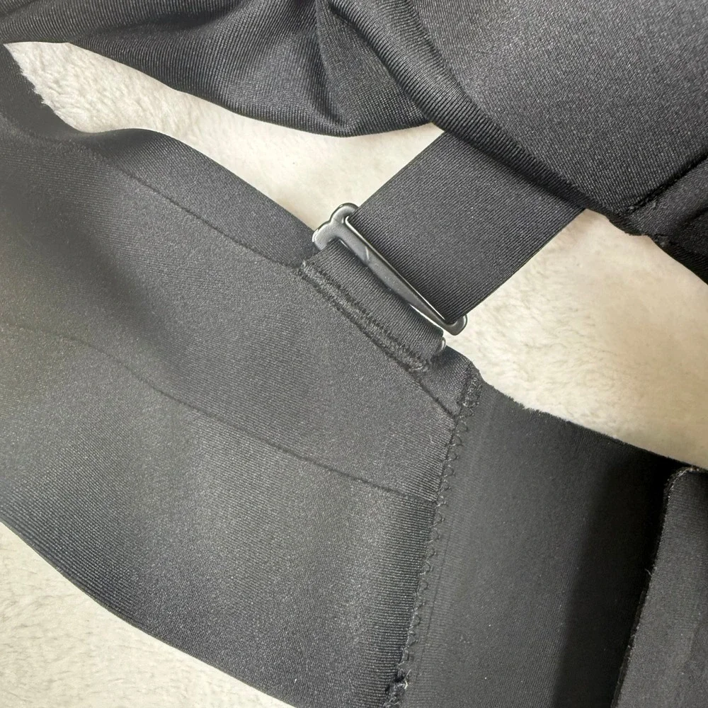 ALO Yoga size tag
